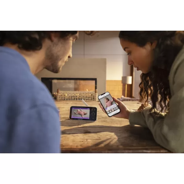 Philips AVENT Chůvička dětská chytrá Premium s překladem pláče, sledováním spánku a dýchání SCD971